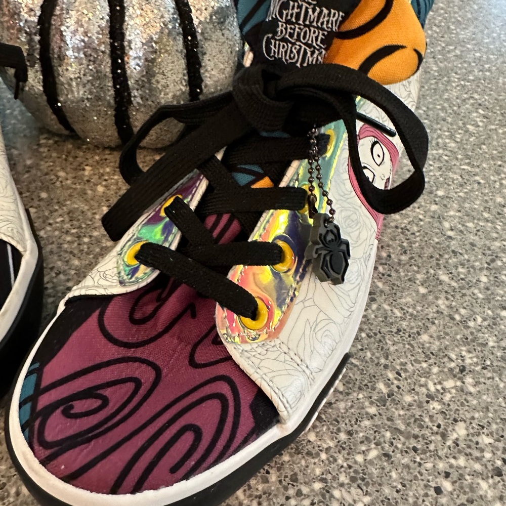 Disney Tim Burton’s Nightmare Before Christmas high tennis shoes Sz 8 - Picture 8 of 14